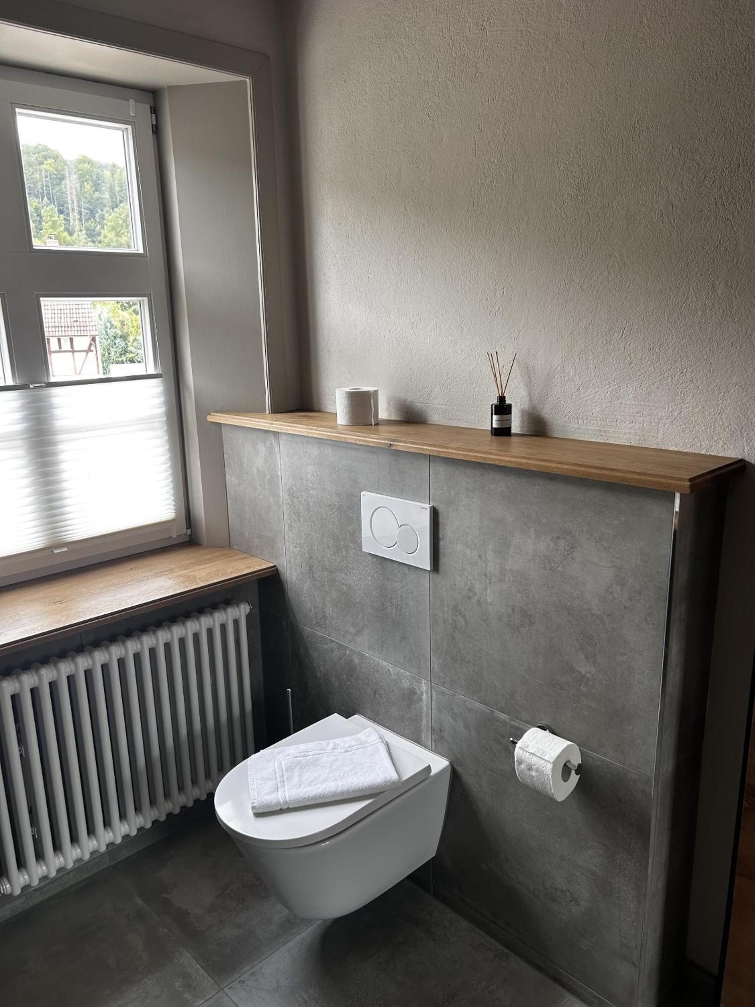 Landgasthof Koenig Von Preussen Helsa Buitenkant foto